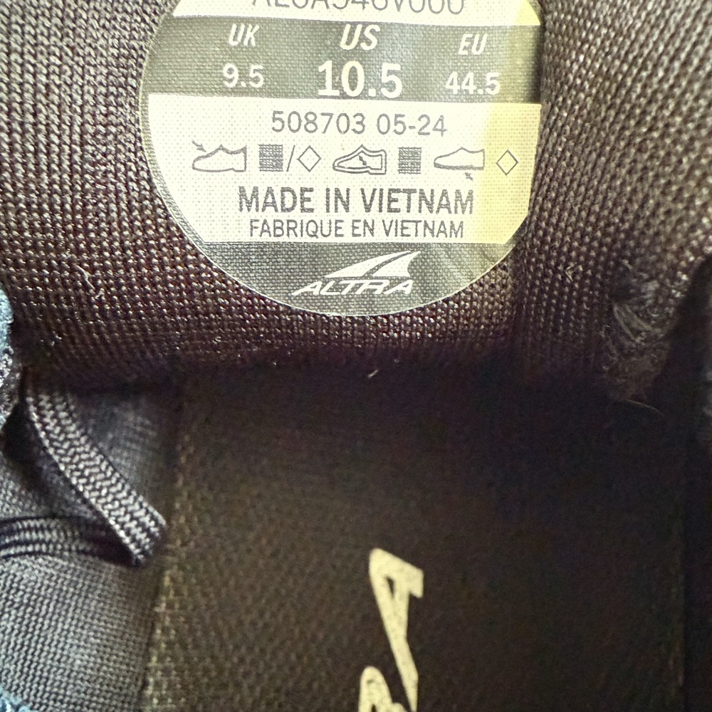 Ultra Running Solstice Xt - image 2